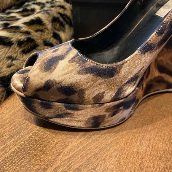 Stella McCartney leopard wedge ankle strap heel wedge 38 8 7.5 peep toe pin up - Picture 6 of 16